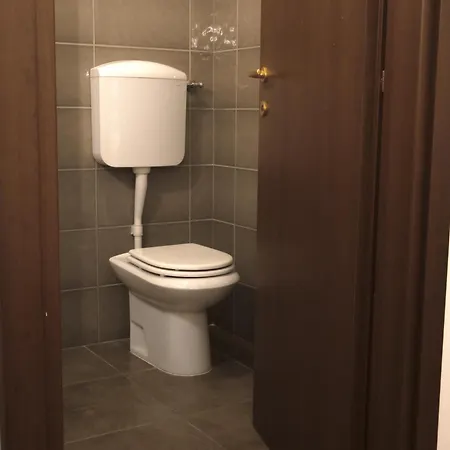 Venice Rooms *