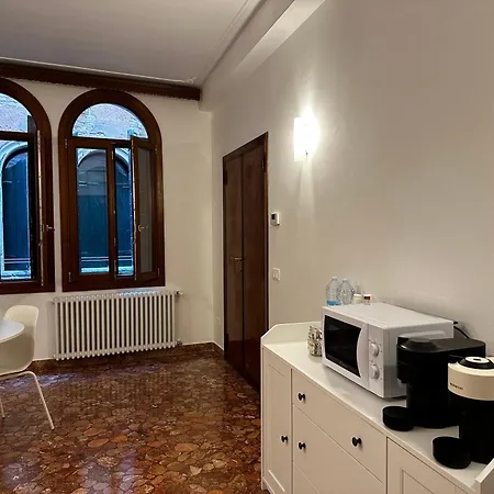 Venice Rooms Guest house *