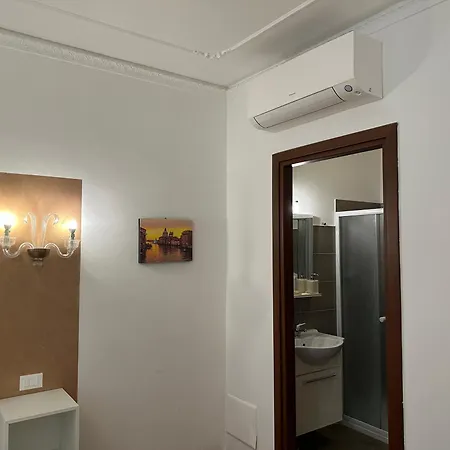 Venice Rooms Guest house *